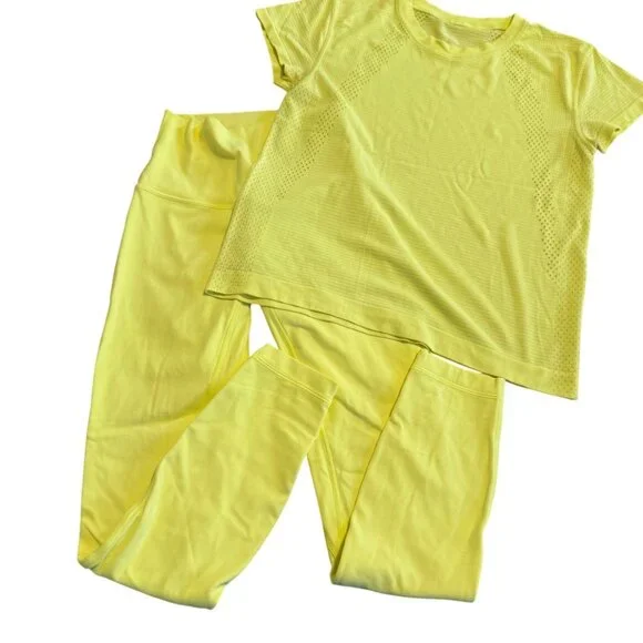 Size 4 Lululemon Train to be Short Sleeve Shirt Neon Electric Lemon Yellow - Picture 7 of 7